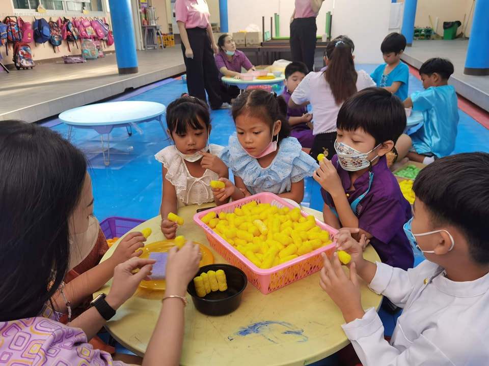 🏮✨ สืบสานความงดงามแห่งสายน้ำ "วันลอยกระทง" ประเพณีไทยที่น่าภาคภูมิใจ 🍌🕯️ - รูปที่ 5